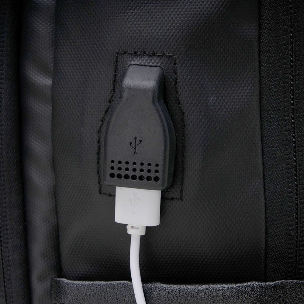 Mochila Couro Sintetico Usb 20 Litros 13506D6 1636742398