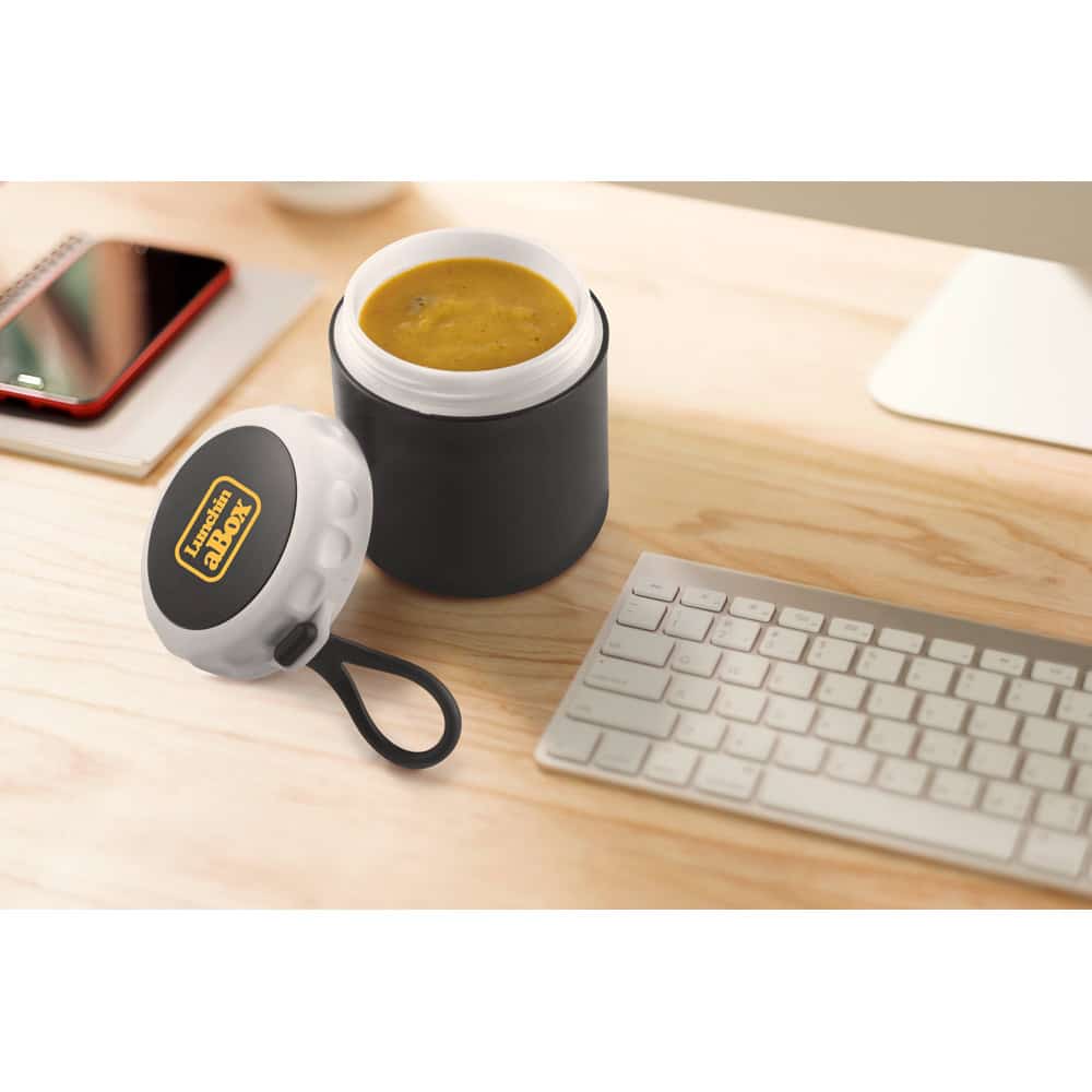 93851 103 Shutterstock 723902602