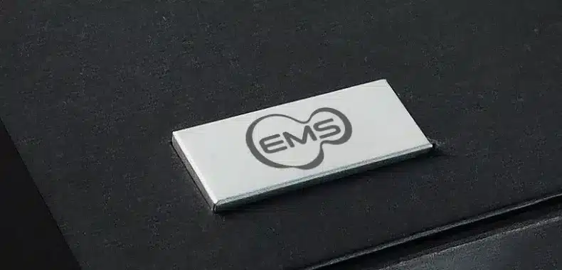 Jogo De Cartas E Dados Com Estojo Em Papelao Preto Rigido 2 Jogos 11774